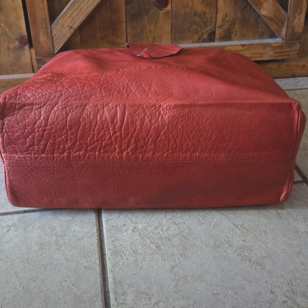 Bow Leather Bag - Picture 8 of 10